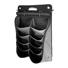 Hängande skoorganisatör med flera fack, handtag för upphängning och strukturerad design med synliga sömmar.